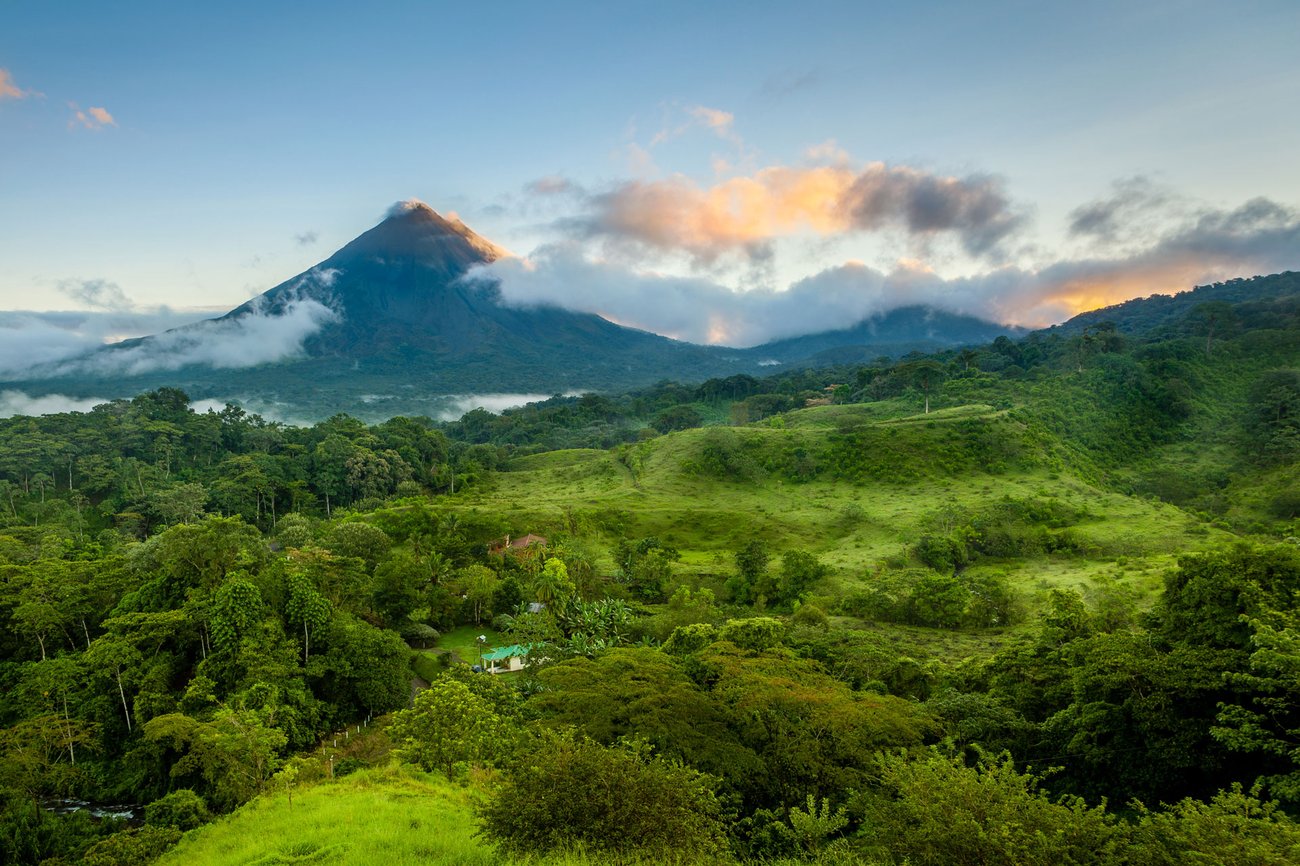 Aerial view of foliage and mountains on a San Jose Flight + Hotel JetBlue Vacations all inclusive package
