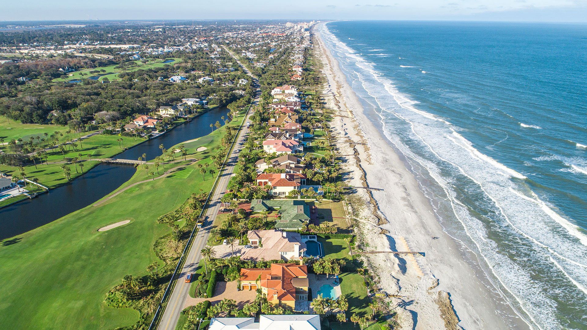 Aerial view of Jacksonville Beach on a Jacksonville Flight + Hotel all inclusive JetBlue Vacations package