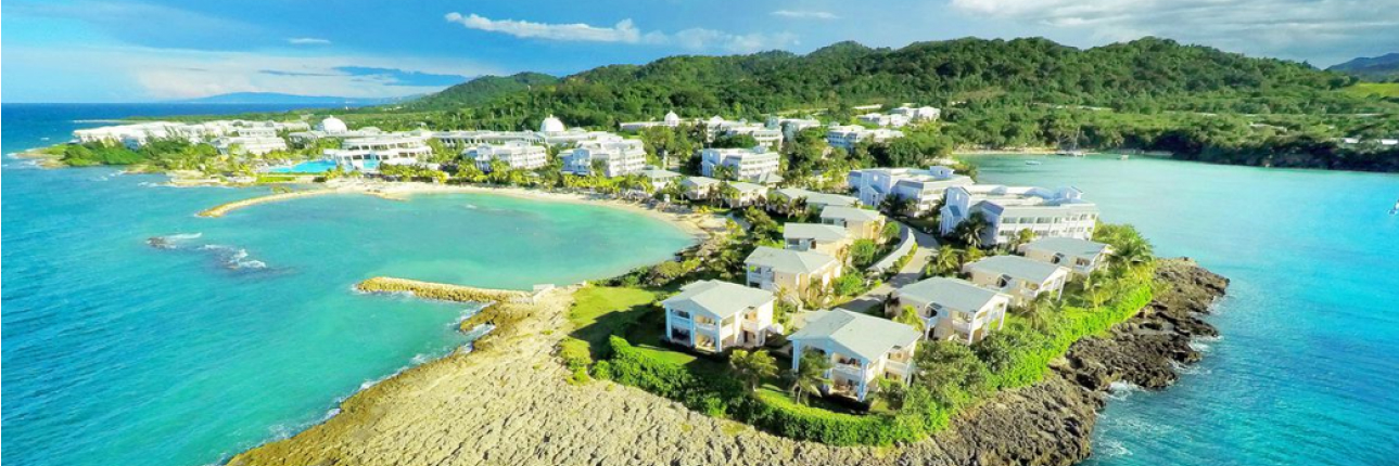 Aerial beach, hotel and sea view of Grand Palladium Jamaica on a JetBlue Vacations Caribbean package