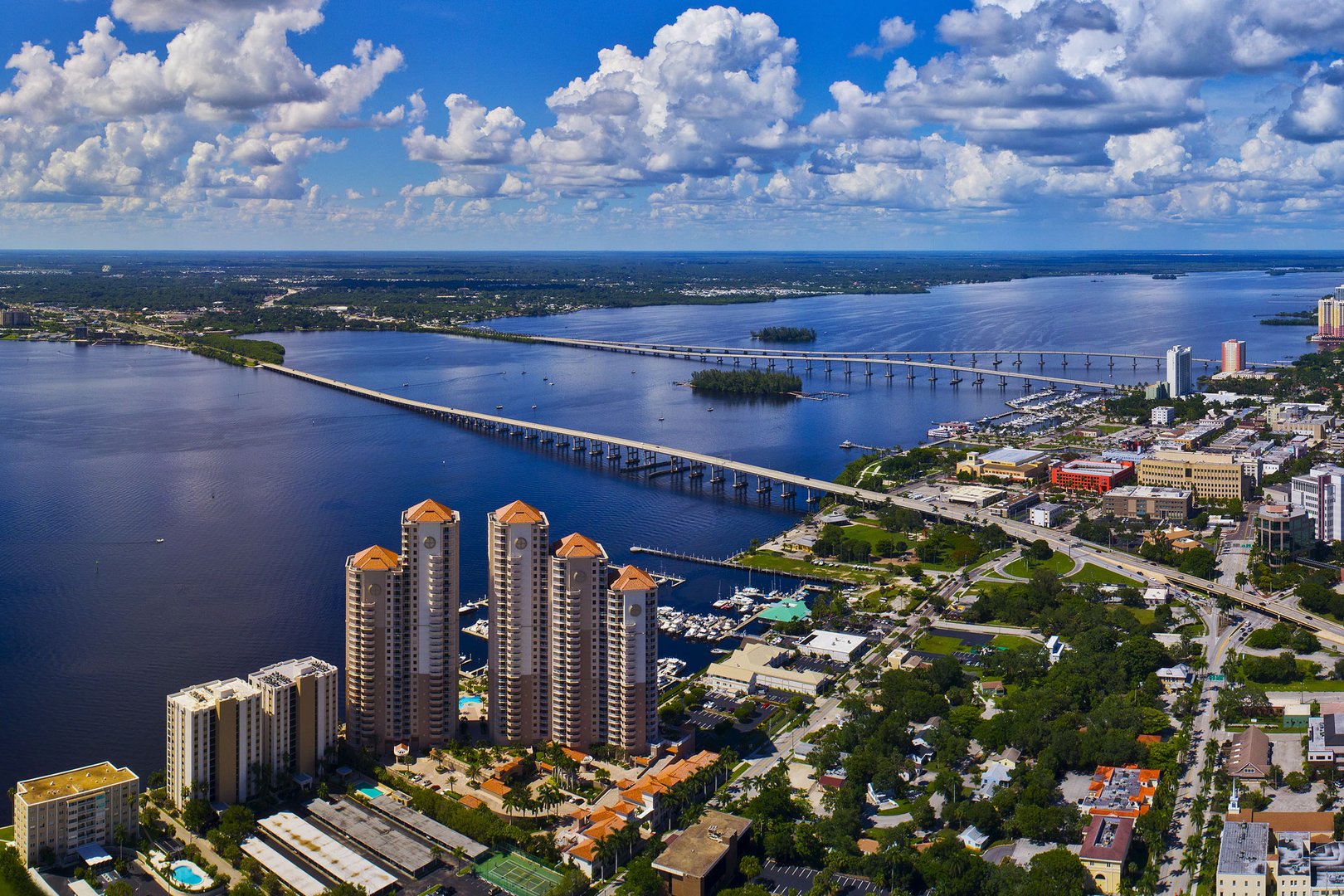Aerial view of Fort Myers and waterways on a JetBlue Vacations Florida Flight + Hotel package