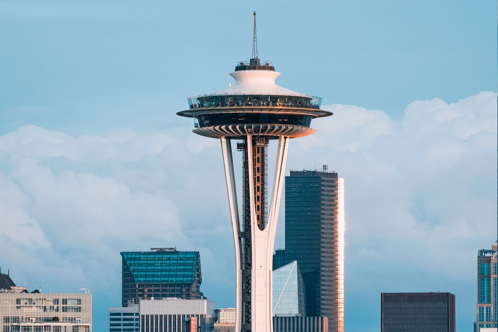 Aerial view of the Space Needle in Seattle on a Washington Flight + Hotel all indlusive package