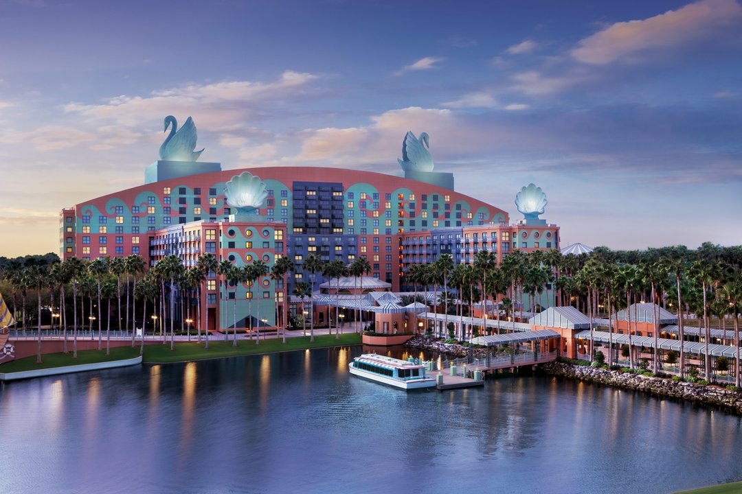 Walt Disney World Swan Resort - Luxury Resort in Orlando, FL
